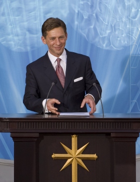 gcui_scientology:nid_235_1_caption_mr_david_mi