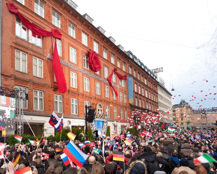 Thousands of Scientologists from more than 30 nations converged in Copenhagen’s city center to celebrate the dedication of the Ideal Advanced Organization and Saint Hill Europe (AOSH EU). The AOSH EU is a multilingual Organization that delivers the Advanced Levels of the Scientology Bridge to Total Freedom for every Scientologist across the continent.